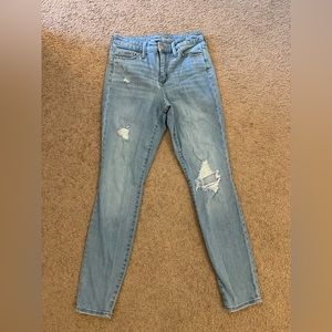 Universal Thread straight leg jeans. Size 2/26R.